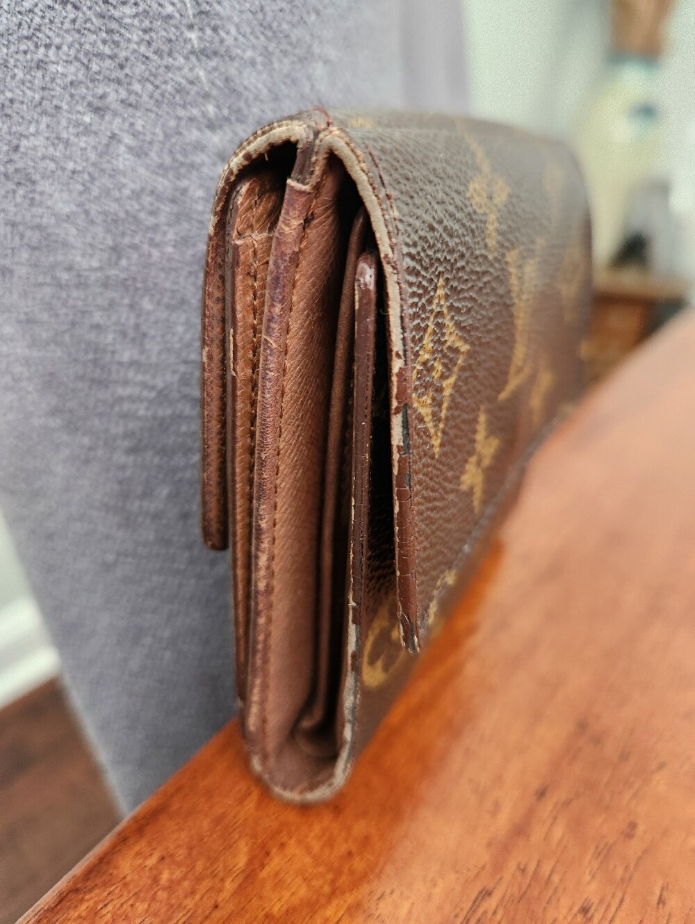 Louis Vuitton Vintage Monogram Elise Wallet - Picture 4 of 12